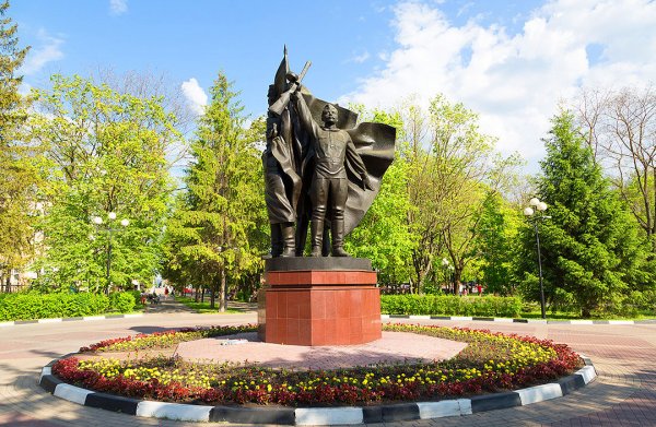Скульптурная композиция победа парк Победы Белгород