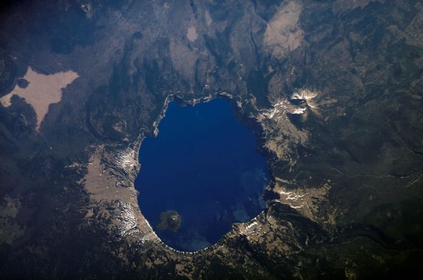 Озеро кратер США