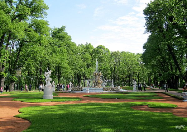 Парк летний сад в Санкт-Петербурге