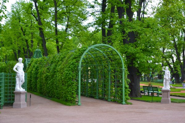 Аллея Берсо в Санкт-Петербурге