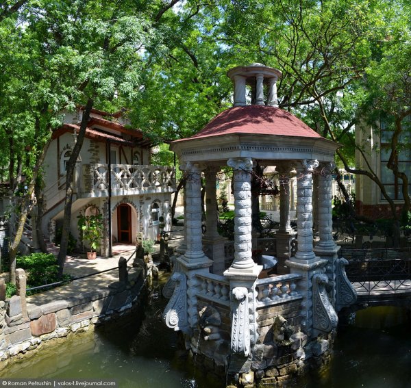 Старый парк, п.Кабардинка