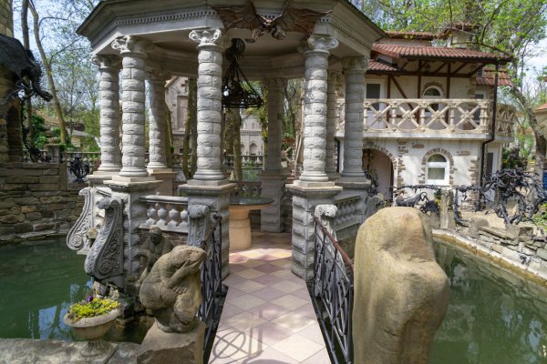 Кабардинка парк старый город