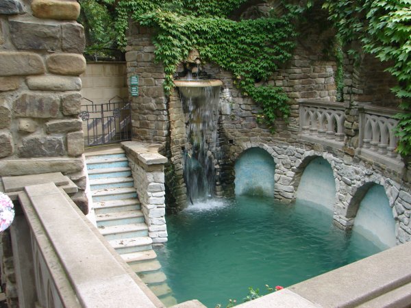 Культурный центр старый парк в Кабардинке