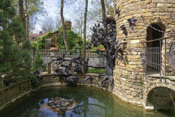 Культурный центр старый парк в Кабардинке