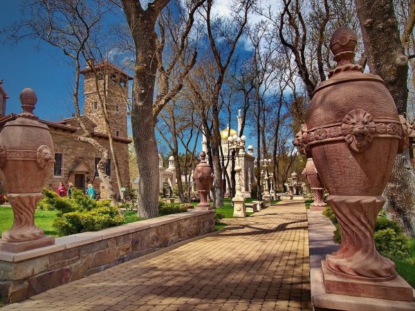 Старый парк Кабардинка аллея