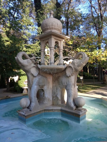 Геленджик старый парк в Кабардинке