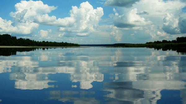 Вода река