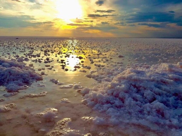 Солёное озеро в Волгоградской области Эльтон