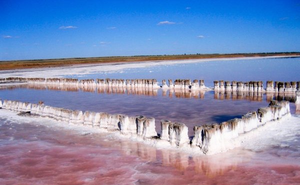 Соленое озеро в Волгоградской области