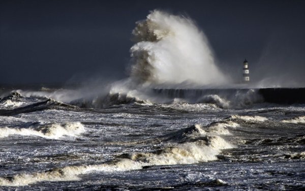 «Шторм на черном море». Ацвазовский