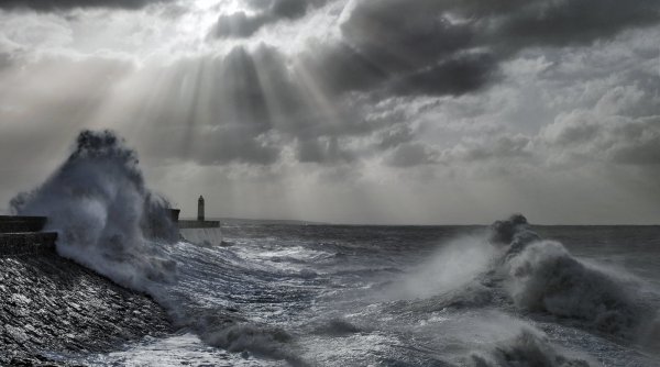 Волнение в шторм