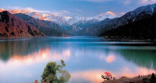 Озеро Тяньчи Китай