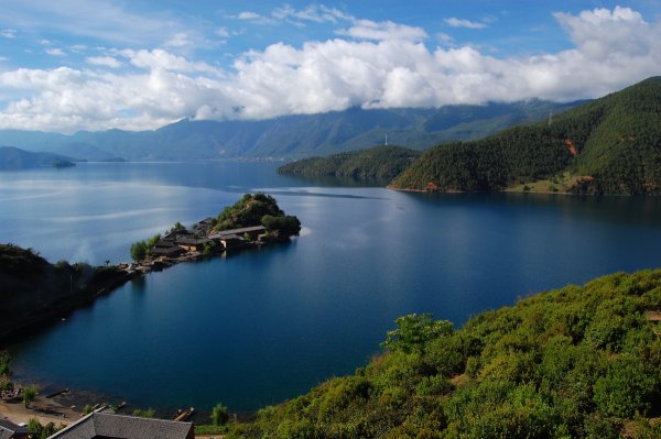 Озеро Лугуху