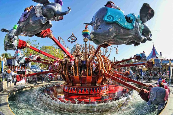 Франция Диснейленд карусели