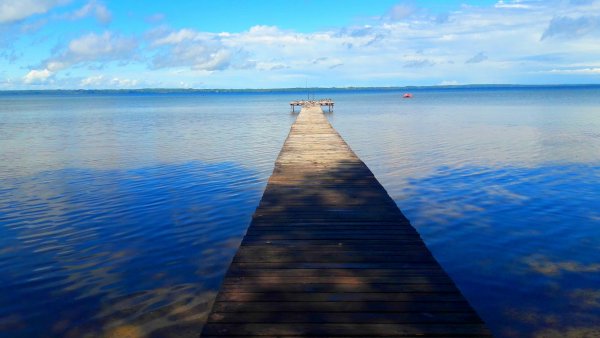 Пирс озера Нарочь в Белоруссии