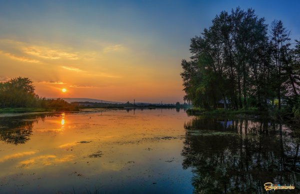 Озеро вечер Подмосковье