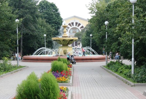 Комсомольский парк Череповец