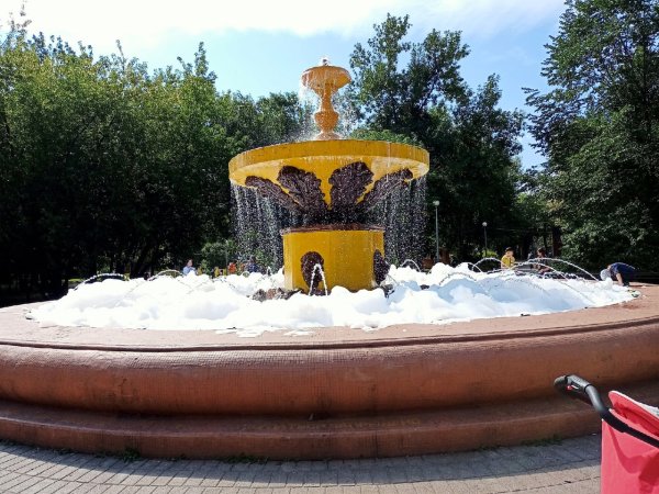 Фонтан в Комсомольском парке