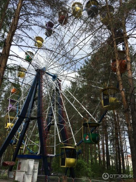 Колесо обозрения Балатовский парк Пермь