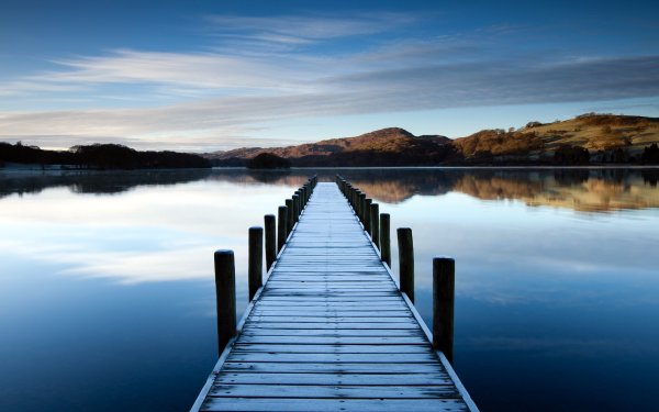 Фон мост и река