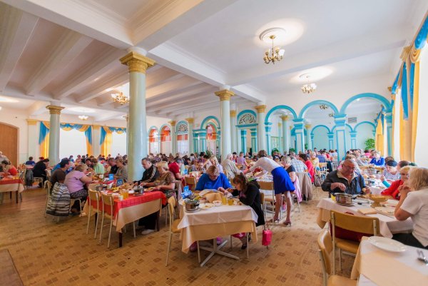 Курортный поселок озеро Карачи