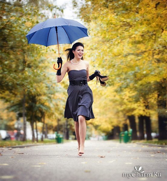 Фотосессия с зонтом летом