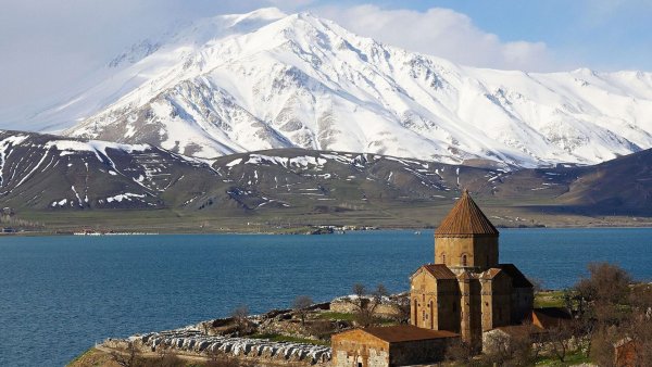 Озеро Ван Ахтамар