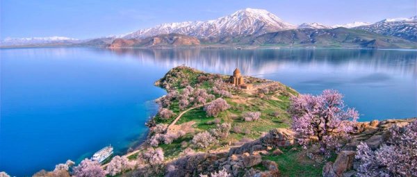 Природа Армении озеро Севан