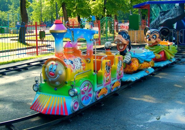 Парк Электросталь аттракционы паровозик