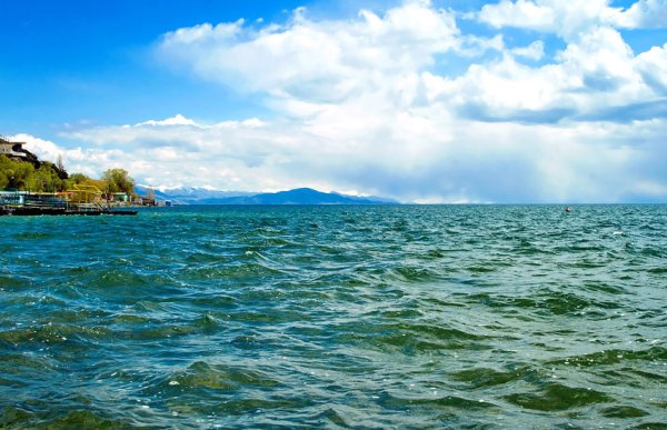 Озеро Севан вода