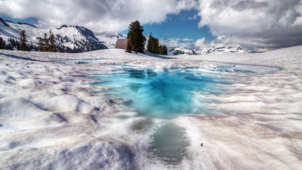 Замерзшее озеро