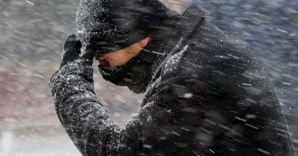 Человек в метели