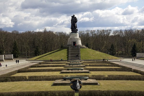 Трептов-парк мемориал в Берлине