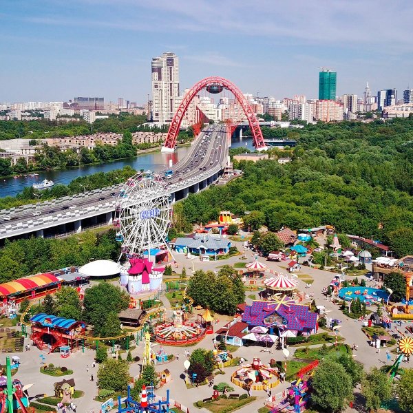 Московский парк Диснейленд