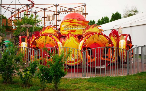 Крылатское парк сказка аттракционы
