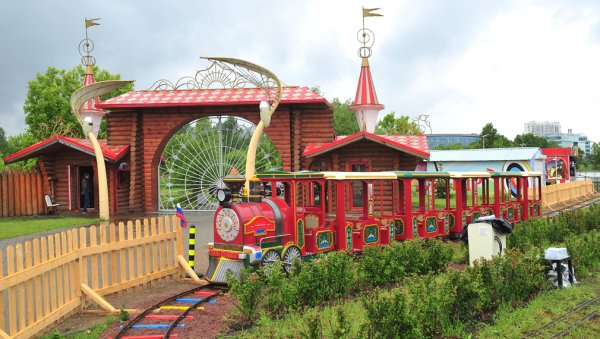 Парк сказка в Москве Крылатское