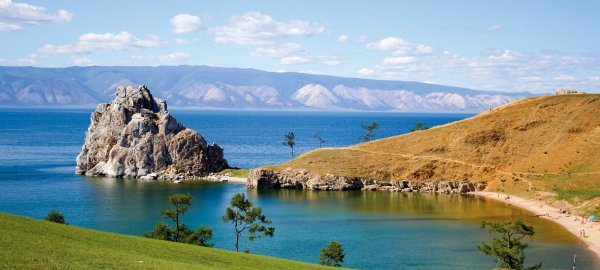 Горы около озера Байкал