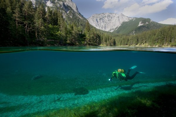 Grüner see зелёное озеро