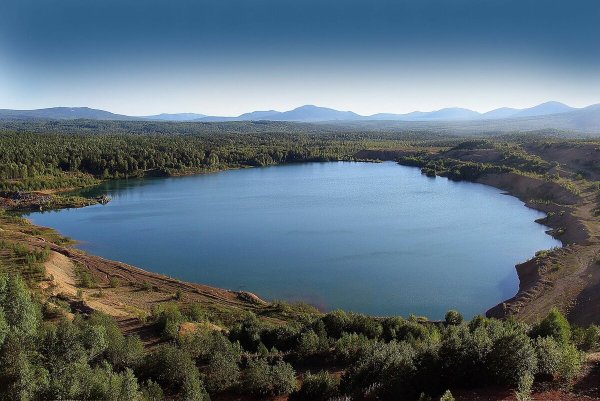 Озеро (водохранилище) Зюраткуль. Челябинская область