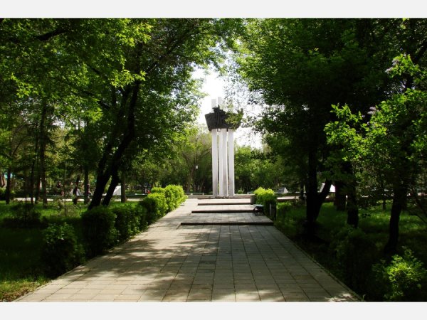 Ленинский сквер Оренбург