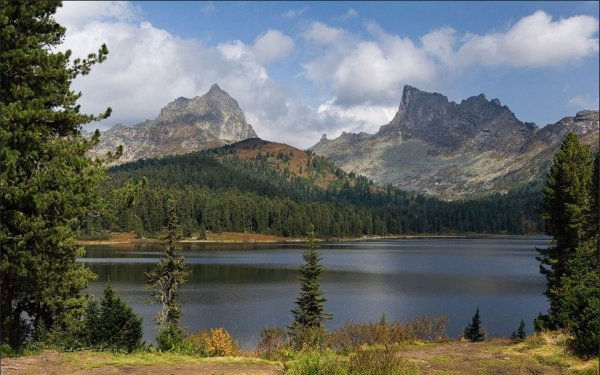 Ергаки лето оз светлое