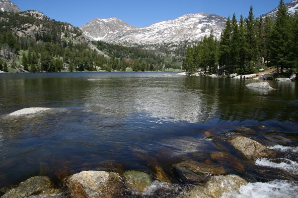Большое Медвежье озеро Канада