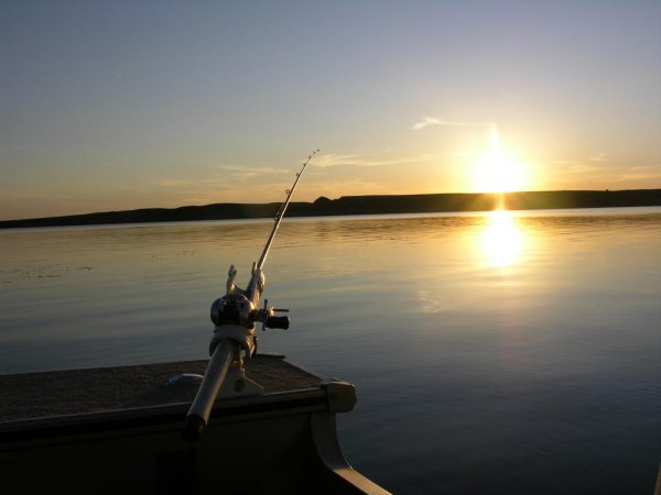 Лодка с удочками