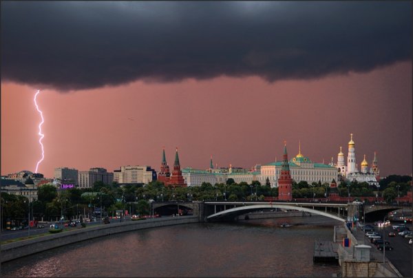 Гроза над Москвой