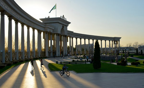 Президентский парк в Алмате