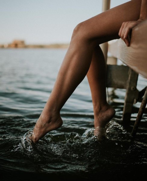 Ноги в воде