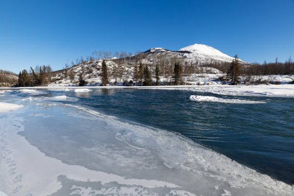 Горы снег лед
