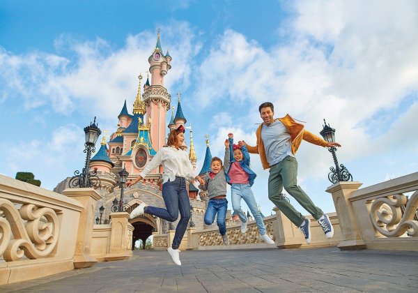 Диснейленд Париж семья