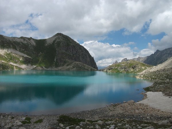 Голубое Муруджинское озеро