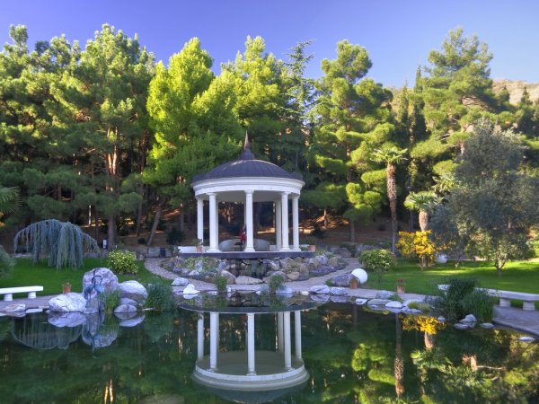 Парк в Партените Айвазовское